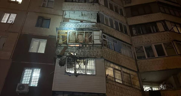 В Одесі російський дрон вдарив по житловій багатоповерхівці