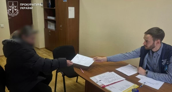 Киянці, яка тримала у квартирі вовка та лисицю, оголосили підозру в жорстокому поводженні з тваринами