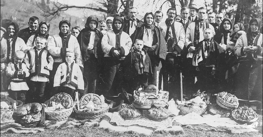 Від чорної солі до хрону та маку: що за старих часів було у великодньому кошику українців