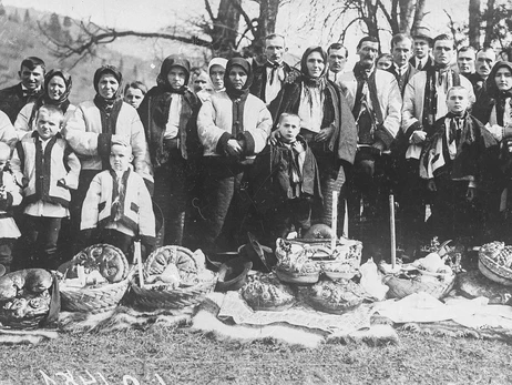 Від чорної солі до хрону та маку: що за старих часів було у великодньому кошику українців