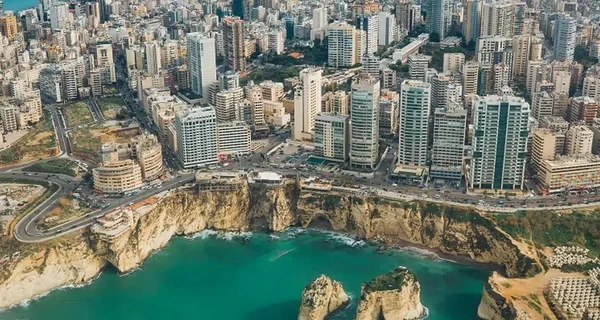 Ліван вимагає від посольства України видати 