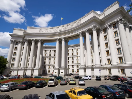 Выбирают внедорожники: какие машины указали в декларациях украинские политики и министры