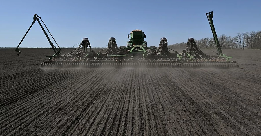 Эхо Ормузского пролива в степях Украины: как война в Иране ударит по посевной 