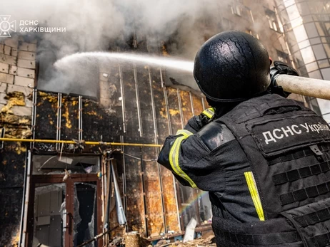 Россияне ударили баллистикой по Харькову, повреждены многоэтажки и перебит газопровод