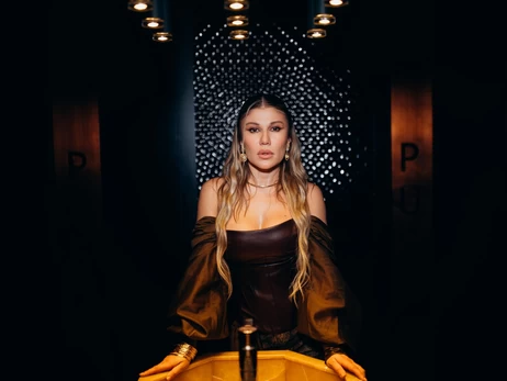 Прем'єри тижня: тікток-хіт від Alena Omargalieva та фіт учасників Нацвідбору-2026