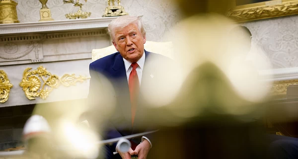 Трамп закликав “божевільних виродків” з Ірану відкрити “чортову” Ормузьку протоку