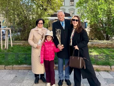 Украинские звезды поделились семейными кадрами в Вербное воскресенье