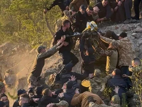 На Ровенщине спасли 10-летнего мальчика, упавшего в карьер - ребенка искали сутки