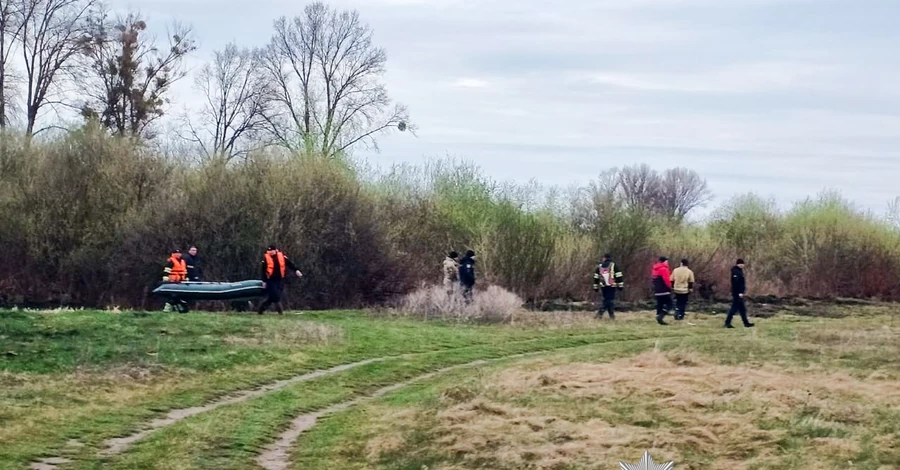 На Рівненщині другу добу шукають 4-річного хлопчика, його 3-річний брат втопився у річці