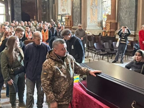У Львові провели в останню путь вбитого військового ТЦК