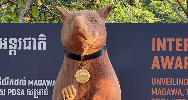 Щур-сапер, який врятував сотні життів, отримав власну статую в Камбоджі 