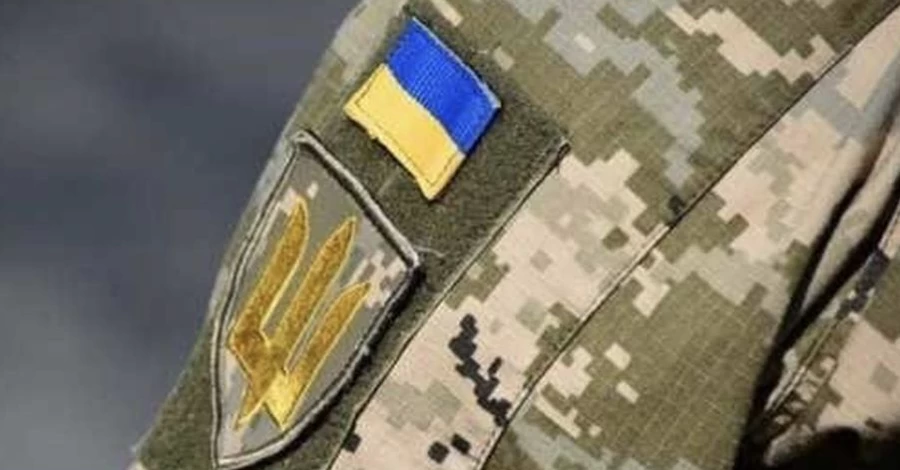 У Харкові розшукують чоловіка, який поранив ножем військового ТЦК та втік