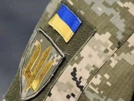 У Харкові розшукують чоловіка, який поранив ножем військового ТЦК та втік