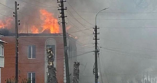 РФ атаковала Черниговщину: в Прилуках горит здание мэрии, в Новгороде-Северском – налоговая