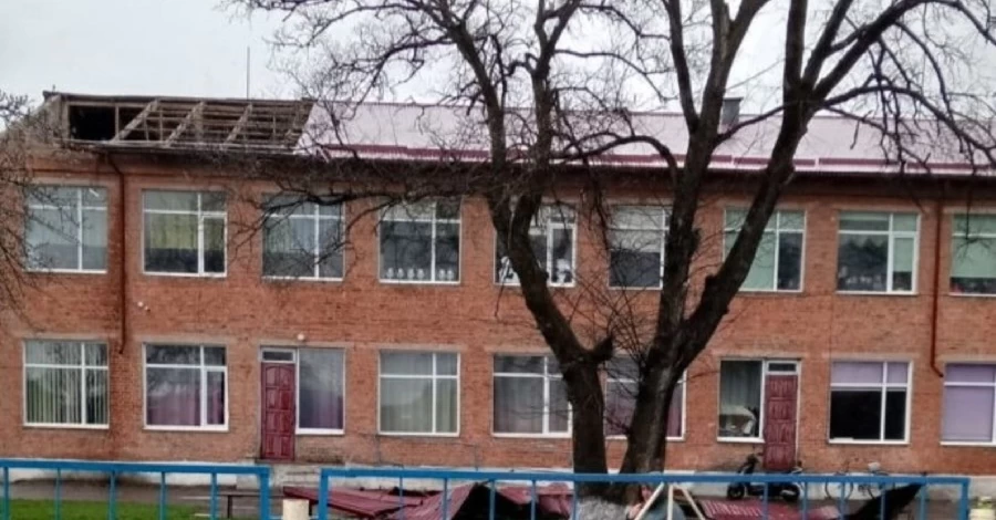 Негода знеструмила на Львівщині понад 100 населених пунктів