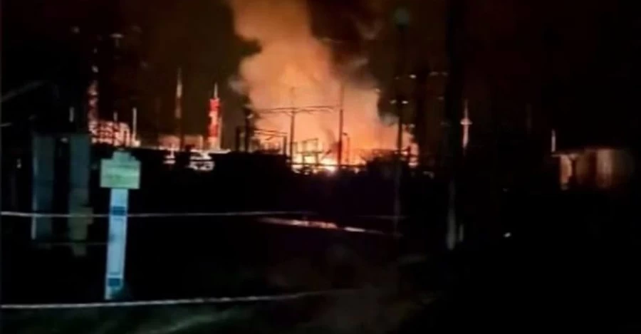 Дроны атаковали нефтепроводный узел и военный аэродром в российском Крымске 