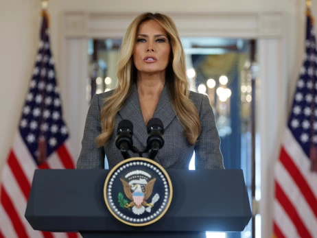 Мелания Трамп выступила в Белом доме: отрицала знакомство с мужем через Эпштейна