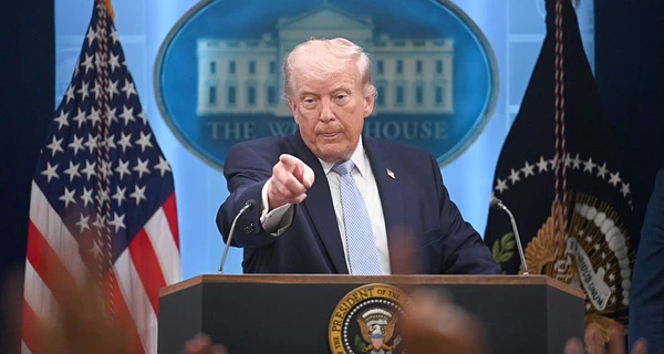 Трамп накинувся на ведучих, які його критикують - Такеру Карлсону порадив звернутися до психіатра