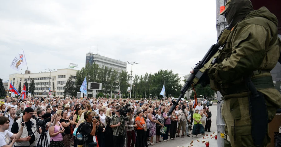 Фріки «російської весни»: навіщо в ефір повернулися «правдоруб» Губарєв, язичниця Поклонська та де Айо?