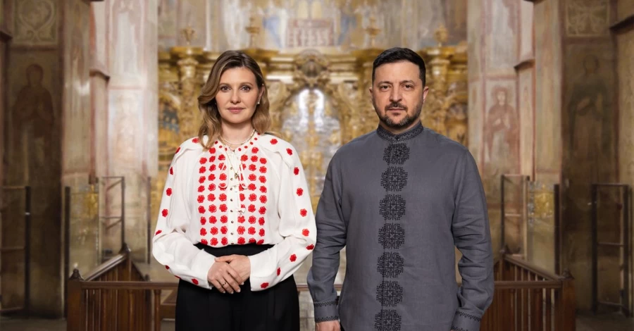 Зеленские в вышиванках поздравили с Пасхой со стен Софийского собора