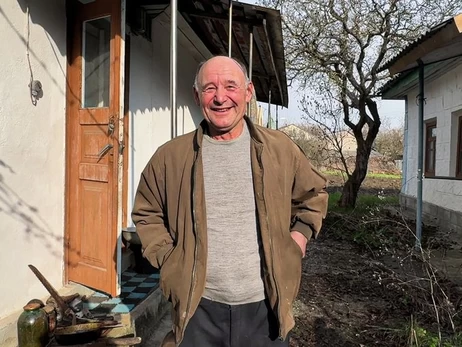 По Киеву с курочками и мигалками: 69-летний переселенец рассказал историю эвакуации на старом ВАЗе