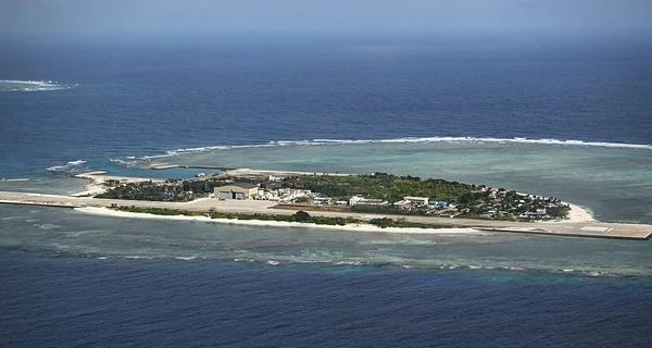 Китай захватил остров и готовит базу против подводных лодок США: что происходит в Азии