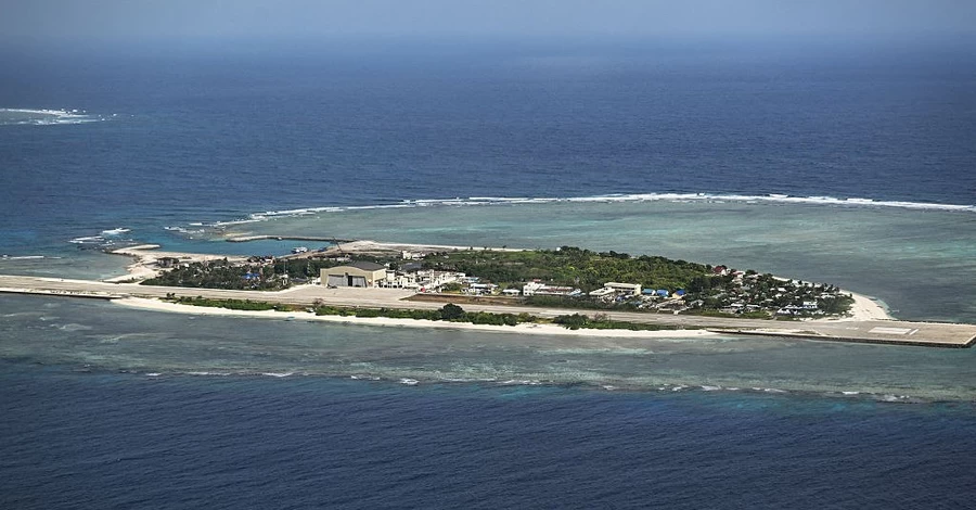 Китай захватил остров и готовит базу против подводных лодок США: что происходит в Азии