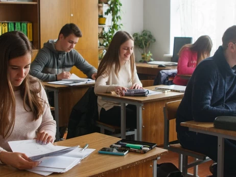 Реформа НУШ для старшої школи: куди податись дев’ятикласнику та чого бояться батьки і громади