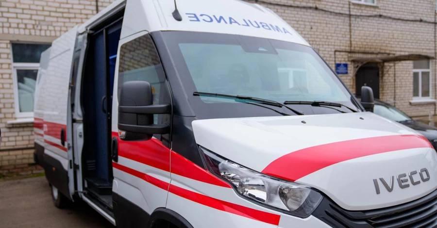  Россияне несколько раз атаковали Херсон - погибла женщина, минимум 8 раненых