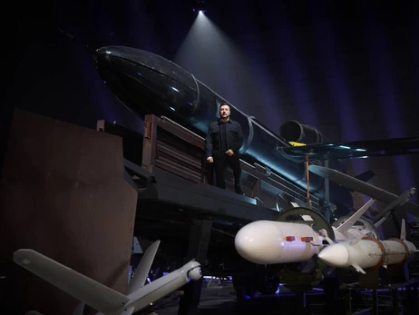 За чотири роки Україна збудувала нову оборонну індустрію - Зеленський