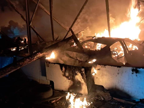 Россияне массированно атаковали Одессу, повреждены судно и портовое оборудование