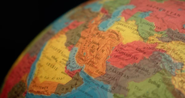 Иран требует компенсации от пяти арабских стран за удары США и Израиля