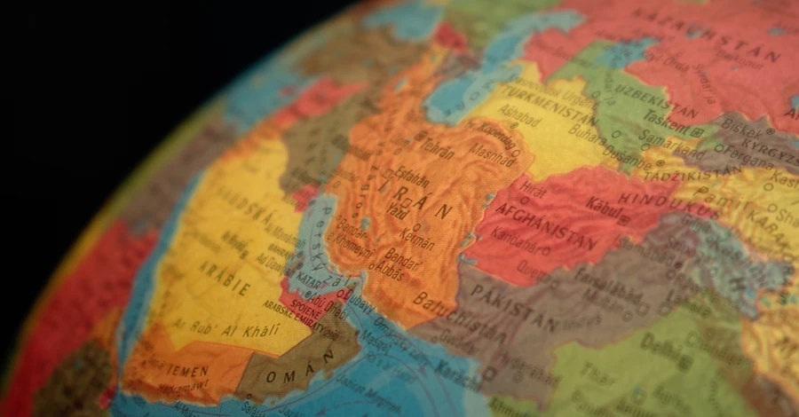 Иран требует компенсации от пяти арабских стран за удары США и Израиля