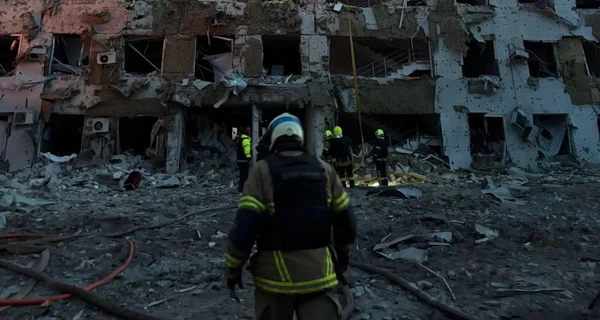 В Одесі росіяни вбили дев'ятьох людей - пошкоджено порти, гуртожиток та критичну інфраструктуру