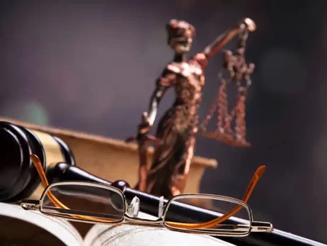 Бывший вице-премьер, таможенник и топ-менеджер 