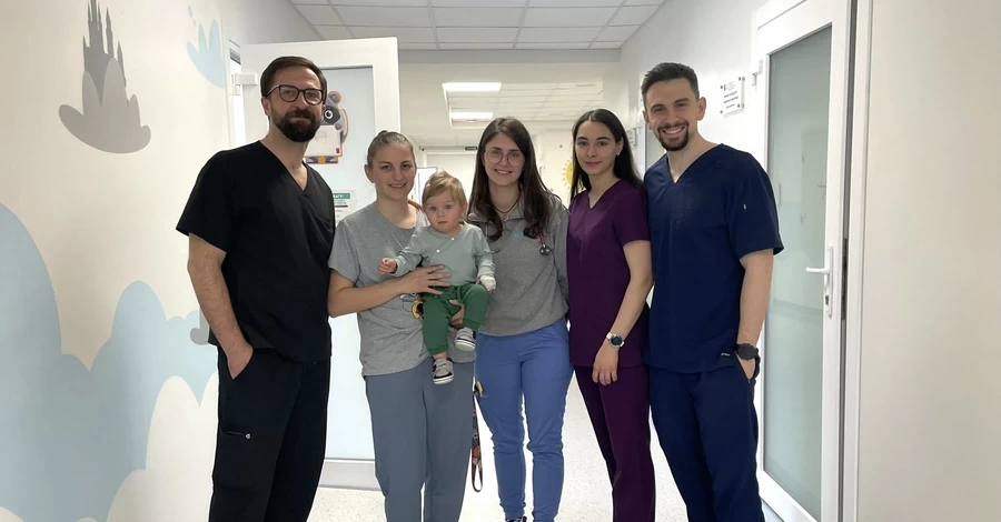 У Львові провели унікальну операцію малюку з рідкісною вадою серця та дзеркальними органами