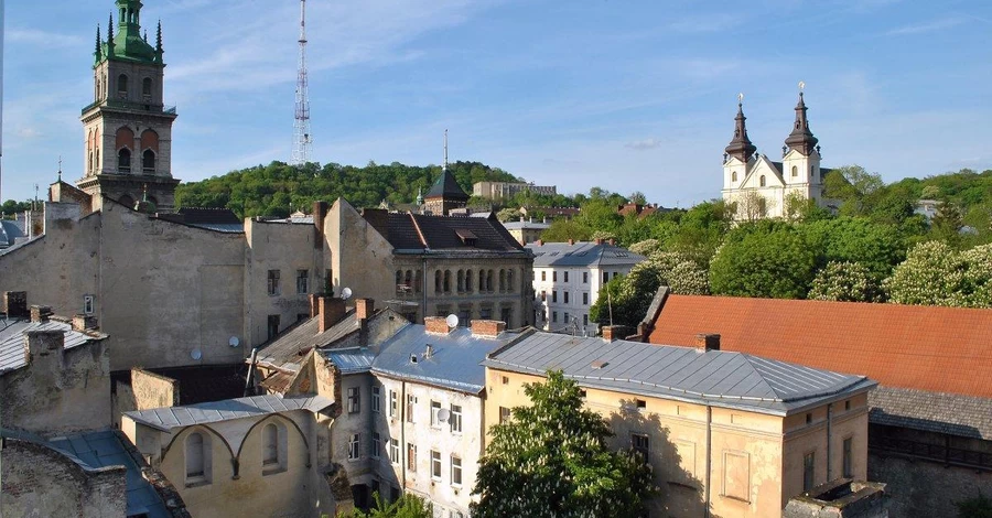 Во Львове скандал из-за русскоязычных песен в центре города - на инцидент отреагировали в мэрии