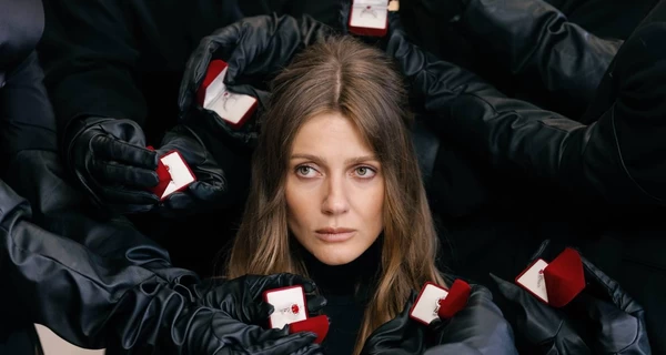 Премьеры недели: Кажанна пустила слезку, а KOLA стала невестой Дракулы