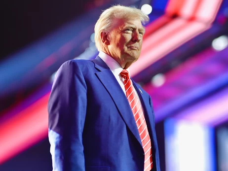 Трамп заявив, що наразі не зніме блокаду з Ірану попри відкриття Ормузької протоки