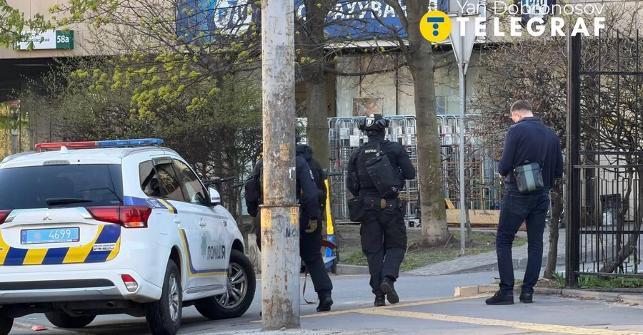 У Києві чоловік вчинив стрілянину та взяв заручників, є загиблі та багато поранених 