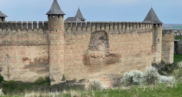 В Хотинской крепости на Буковине обвалилась древняя стена