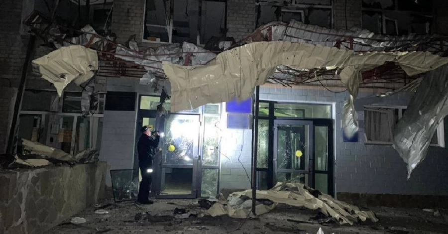 Россияне всю ночь атаковали дронами Чернигов - погиб подросток, есть разрушения