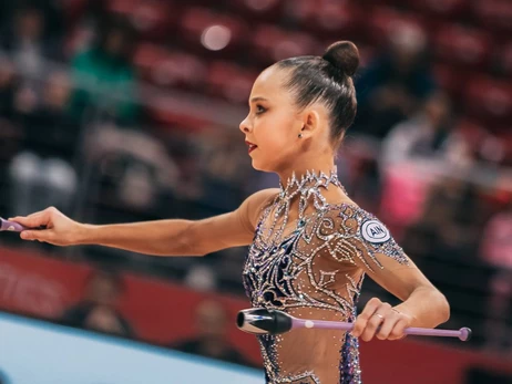 Российская гимнастка снова привлекла к себе внимание на церемонии награждения с участием украинки 