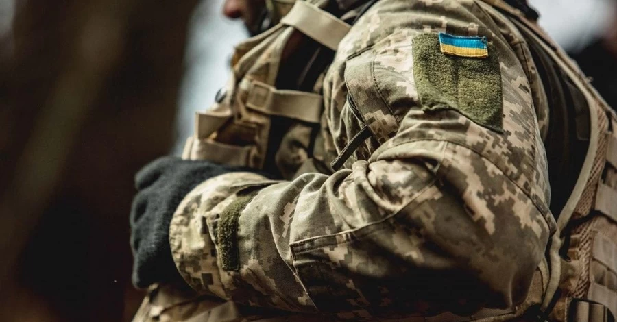 На Львівщині троє невідомих увірвалися у приміщення ТЦК та напали на військових, двох із них затримали