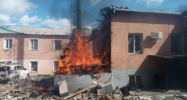 В Черниговской области россияне ударили беспилотниками по отделению полиции, есть пострадавший
