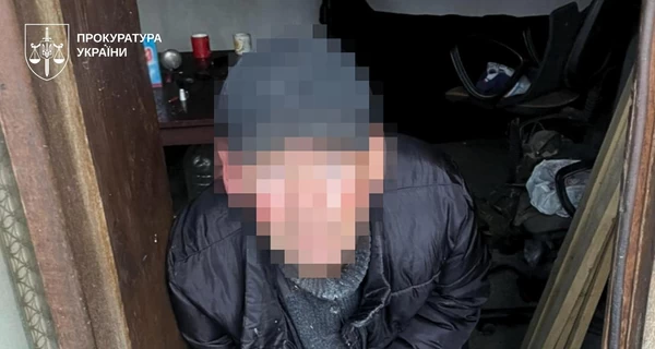 На Львівщині підприємець 23 роки тримав чоловіка у 