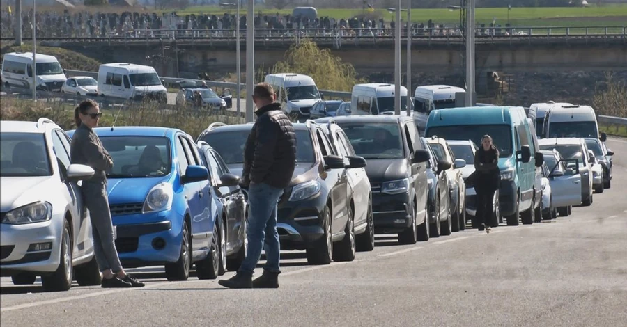 Влітку для легкових авто на кордоні почне працювати система