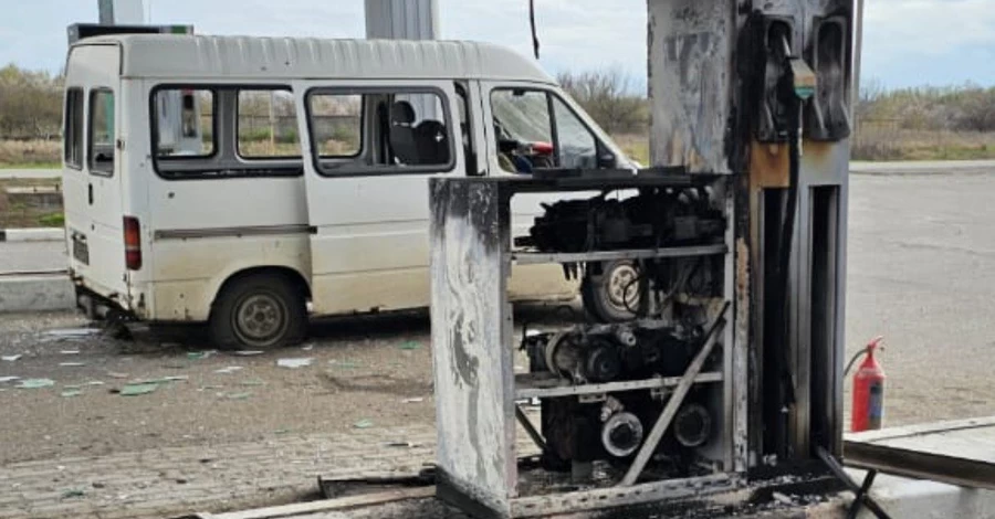 Россияне ударили по АЗС в Харьковской области - вспыхнул пожар, есть раненые 