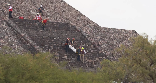 У Мексиці чоловік стріляв по іноземних туристах на пірамідах