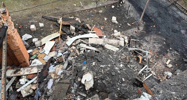 Радник міністра оборони Сергій (Флеш) Бескрестнов показав наслідки російської атаки на свій будинок